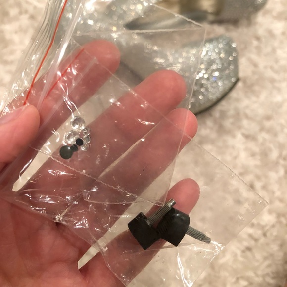 Silver/sparkling heels! - Picture 3 of 3